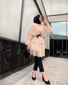 OOTD kondangan antiribet dengan tunik brokat