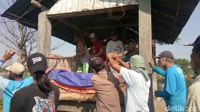 Unik, Jika TPU di Lamongan Kebanjiran, Jenazah Dimakamkan di Tempat Khusus