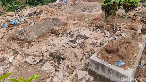 pengrusakan makam di banyuwangi