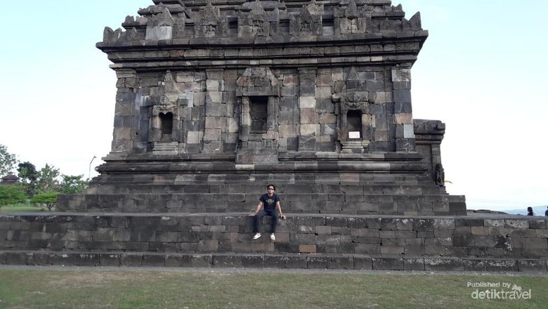 Potret Cantik Candi Ijo, Candi Tertinggi di Yogyakarta Potret Cantik Candi Ijo, Candi Tertinggi di Yogyakarta