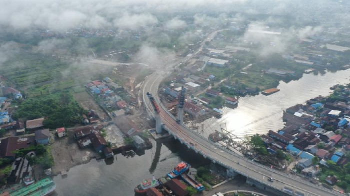 Progres Terkini Jembatan Melengkung Pertama di Indonesia