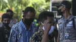 Gunakan Bus, 17 Tersangka Kasus Suap Bupati Probolinggo Tiba di KPK