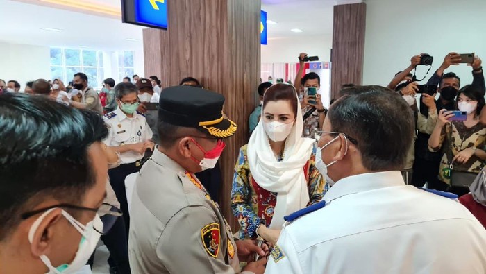 Anggota Komisi V DPR RI Novita Wijayanti mendorong vaksinasi Corona digencarkan