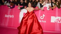 Camila Cabello didapuk jadi Cinderella, film drama musikal. Foto: Getty Images for MTV/Andreas Rentz