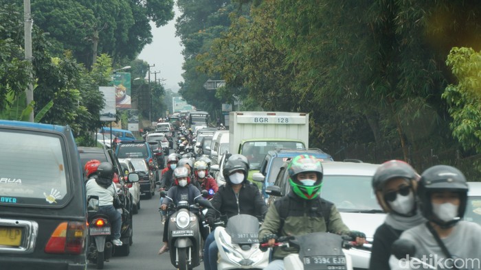 Kemacetan di Puncak, Minggu (5/9/2021)