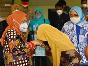 Ke Rusunawa Unggaran, Menaker Ajak Penghuni Bersyukur karena Tak Ada PHK
