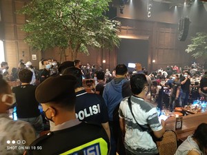 Memilukan! BOR COVID-19 Mulai Turun, Eh Berkerumun di Holywings