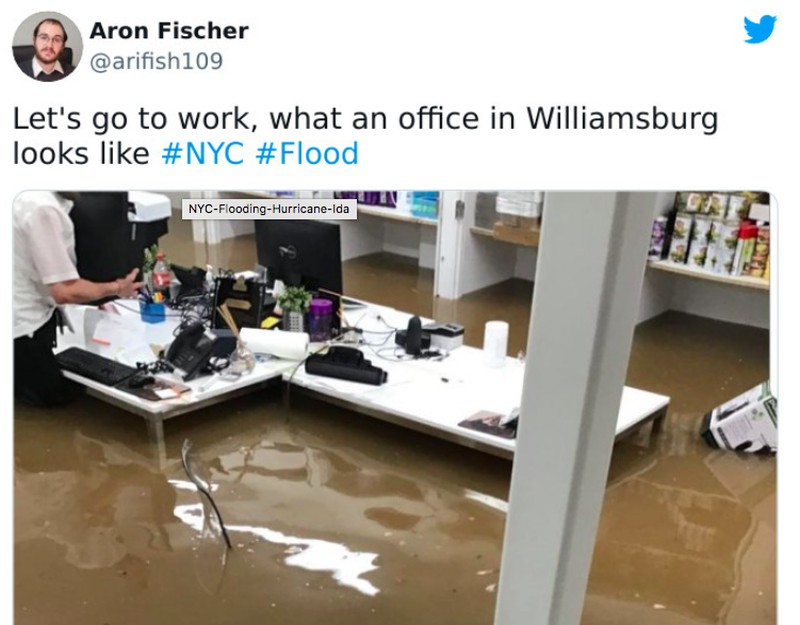 Potret viral banjir New York