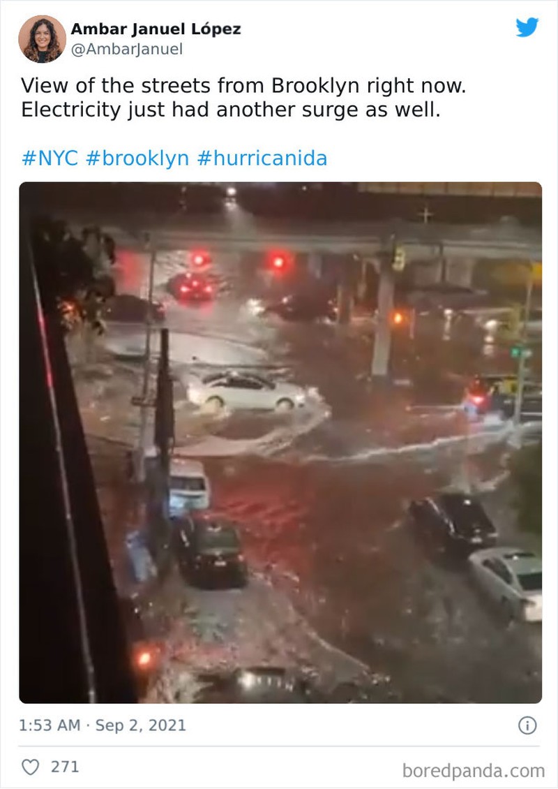 Potret viral banjir New York
