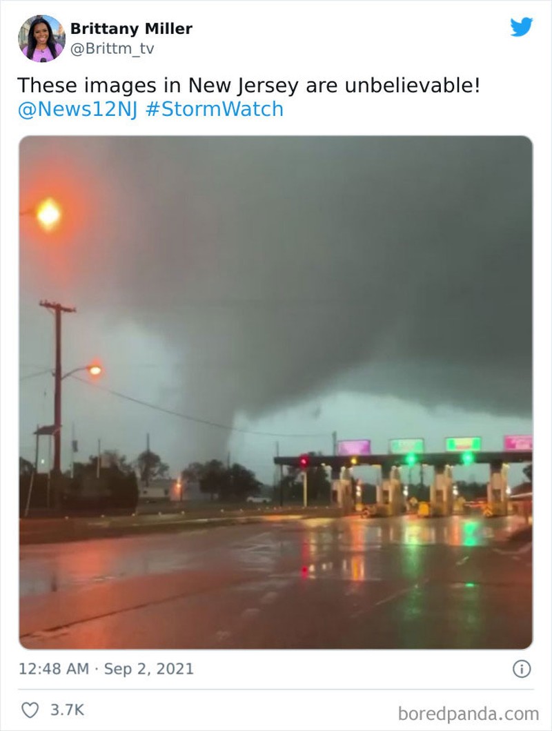 Potret viral banjir New York