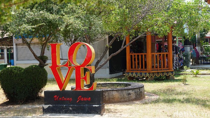 Pulau Untung Jawa