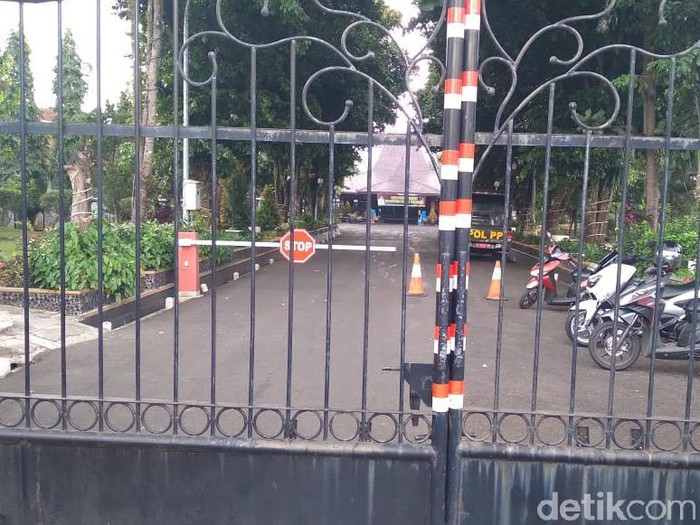 Suasana rumah dinas Bupati Banjarnegara Budhi Sarwono, Minggu (5/9/2021).
