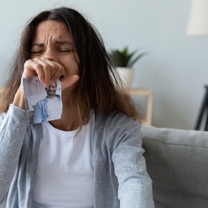 9 Cara Menangis untuk Meluapkan Emosi Saat Sedih 9 Cara Menangis untuk Meluapkan Emosi Saat Sedih