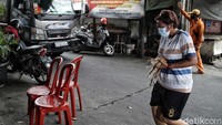 Di tengah PPKM level 3 yang diberlakukan di Jakarta, pelayanan vaksinasi ini juga bisa dilakukan di setiap klinik hewan yang ada di Jakarta.  