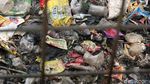 Bikin Mual! Sampah Menumpuk di Anak Sungai Cikapundung