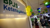 BPJS Ketenagakerjaan telah membayarkan klaim Jaminan Hari Tua (JHT) sebesar Rp 21 triliun per Juli 2021. Angka itu mengalami peningkatan 11% dibanding tahun sebelumnya yakni Rp 18 triliun.