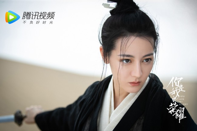 Menurut salah satu juri pemilihan wanita tercantik se-Asia, fotografer high fashion Selina Lexa, Dilraba Dilmurat punya sorot mata lembut dan dalam, juga wajahnya tidak membosankan. Foto: Facebook