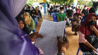 Mengejar target herd immunity dan lebih tepat sasaran, Pemerintah Kota Tangerang melalui Dinas Kesehetan menggelar Bulan Vaksin Tangerang di 1.017 RW se-Kota Tangerang, selama sebulan penuh.