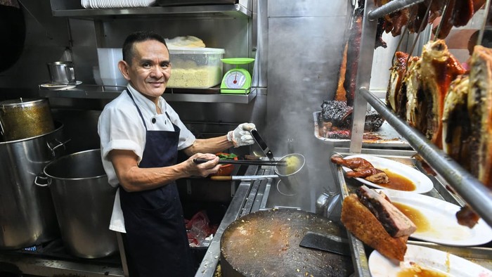 Gerai Chicken Rice Enak dan Murah di Singapura Ini Kehilangan Bintang Michelin