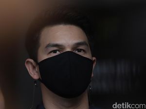 Jonathan Frizzy dan Dhena Devanka Saling Lapor Polisi Korban KDRT