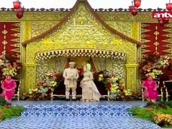 6 Potret Dekorasi Ngunduh Mantu Lesti Kejora & Rizki Billar yang Serba Emas