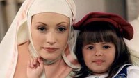 Suster Cecilia di Carita de Angel diperankan oleh Lisette Morelos. Foto: Instagram Lisette Morelos