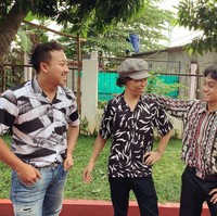 Beberapa netizen mengatakan bahwa wajah ketiganya bak kembar dengan para pemeran Warkop DKI. Lah mirip gue kira malah yang aslinya, komentar salah seorang netizen. Reinkarnasi, tambah netizen lain. Foto: Instagram