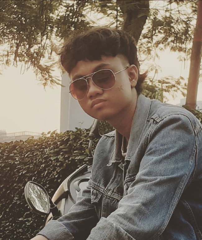 Sedangkan Alfred kini telah memiliki pengikut lebih dari 13,4 ribu di akun Instagramnya. Pria yang disebut-sebut mirip dengan Kasino di Warkop DKI itu juga terlihat cukup aktif mengunggah video Sketsa Warkop yang dibintangi olehnya dan kedua temannya di Instagram. Foto: Instagram