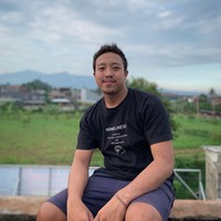 Hingga saat ini Alfin Dwi Krisnandi telah memiliki pengikut Instagram sebanyak lebih dari 24,1 ribu berkat kemiripannya dengan Indro Warkop DKI. Alfin disebut-sebut mirip seperti Indro Warkop saat masih muda. Foto: Instagram