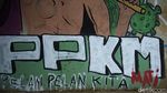 Mural Pelan Pelan Kita Mati Curi Perhatian di Bogor