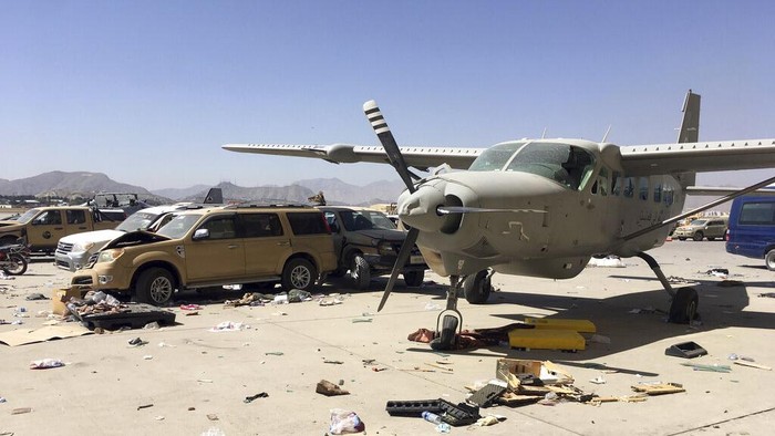 Nasib Pesawat Militer Afghanistan Usai Bandara Kabul Dikuasai Taliban Bandara di kawasan Kabul dikuasai Taliban usai AS angkat kaki dari Afghanistan. Lantas bagaimana nasib pesawat militer yang ada di area bandara tersebut?