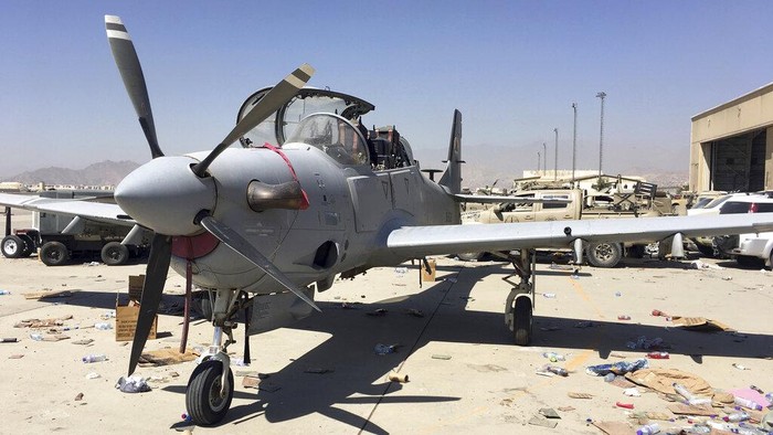 Bandara di kawasan Kabul dikuasai Taliban usai AS angkat kaki dari Afghanistan. Lantas bagaimana nasib pesawat militer yang ada di area bandara tersebut?