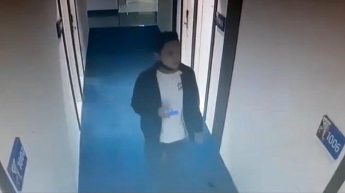 Pelaku pembunuhan wanita di hotel Jaksel terekam CCTV, Sabtu (4/9/2021)