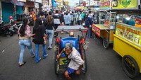 Pemerintah memutuskan kembali melanjutkan status PPKM di Pulau Jawa-Bali sejak Selasa (7/9) hingga Senin 13 September 2021.