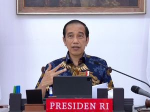 Jokowi Minta Menterinya Hati-hati saat Longgarkan Aturan Covid-19