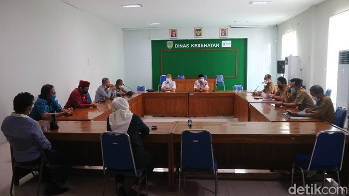 Rapat koordinasi Komisi D DPRD dengan Dinas Kesehatan Kabupaten Kudus di aula Dinkes Kudus, Senin (6/9/2021).
