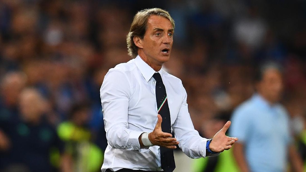 Roberto Mancini belum tertarik latih klub lagi (Foto: Getty Images/Claudio Villa)