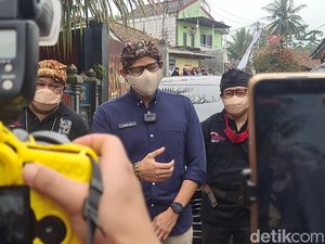 Saat Emak-emak di Desa Wisata Sukabumi Doakan Sandiaga Jadi Presiden