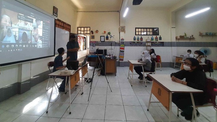 SDN Kaliasin 1 Surabaya Tak Wajibkan siswa pakai seragam