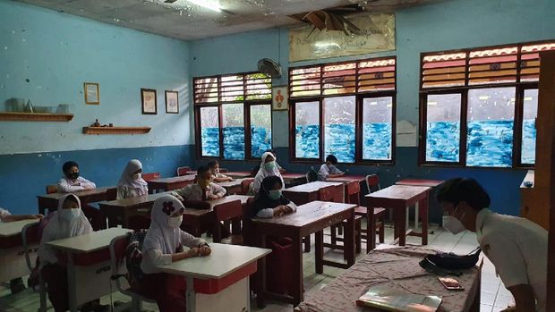 Sekolah tatap muka di SDN Kota Baru II Kota Bekasi (Isal Mawardi/detikcom