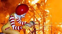 Melansir AP, setelah tahun lalu festival api batal digelar imbas pandemi virus Corona, Valencia tahun ini kembali menggelar festival Las Fallas dengan sejumlah aturan terkait pencegahan COVID-19. 