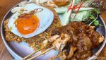 Sedap Banget! Makan Nasi Goreng Kampung Plus Suasana Bali di Coffee Shop Ini