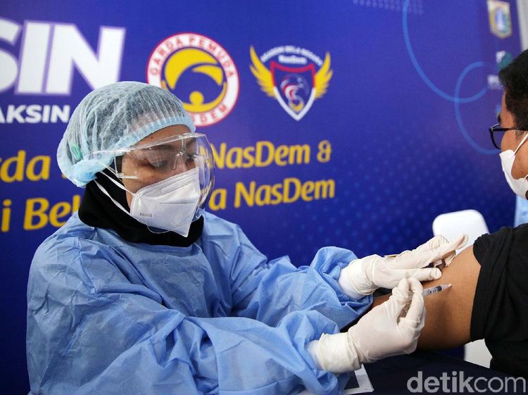 Vaksinasi COVID-19 di Kampus Akademi Bela Negara