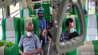 Pemberlakuan tarif sementara sebesar Rp 0 untuk para pengguna Kereta Api (KA) Bandara Yogyakarta International Airport (YIA) di Kulon Progo, DIY, menarik minat banyak masyarakat.