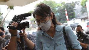Potret Wenny Ariani Polisikan Rezky Aditya Demi Anak