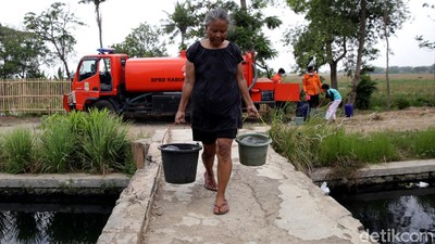 Air Bersih untuk Warga Terdampak Limbah Industri di Bekasi