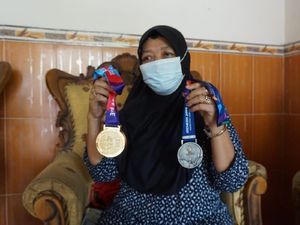 Cerita Ibu Khalimatus Sadiyah Rajin Puasa Saat Anaknya Bertanding