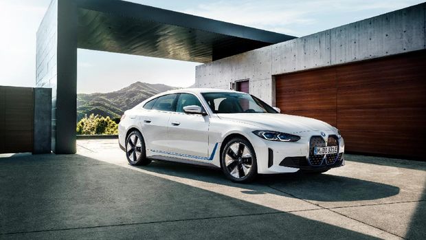 BMW i4