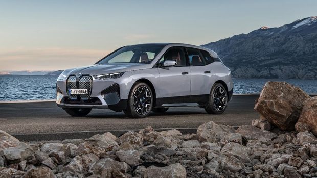 BMW iX