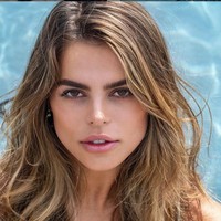 Brooks Nader menjalani pemotretan di Bali untuk majalah Sports Illustrated. Brooks dipotret oleh fotografer kenamaan Yu Tsai yang populer sebagai juri America’s Next Top Model. Foto: Dok. Instagram @ brooksnader